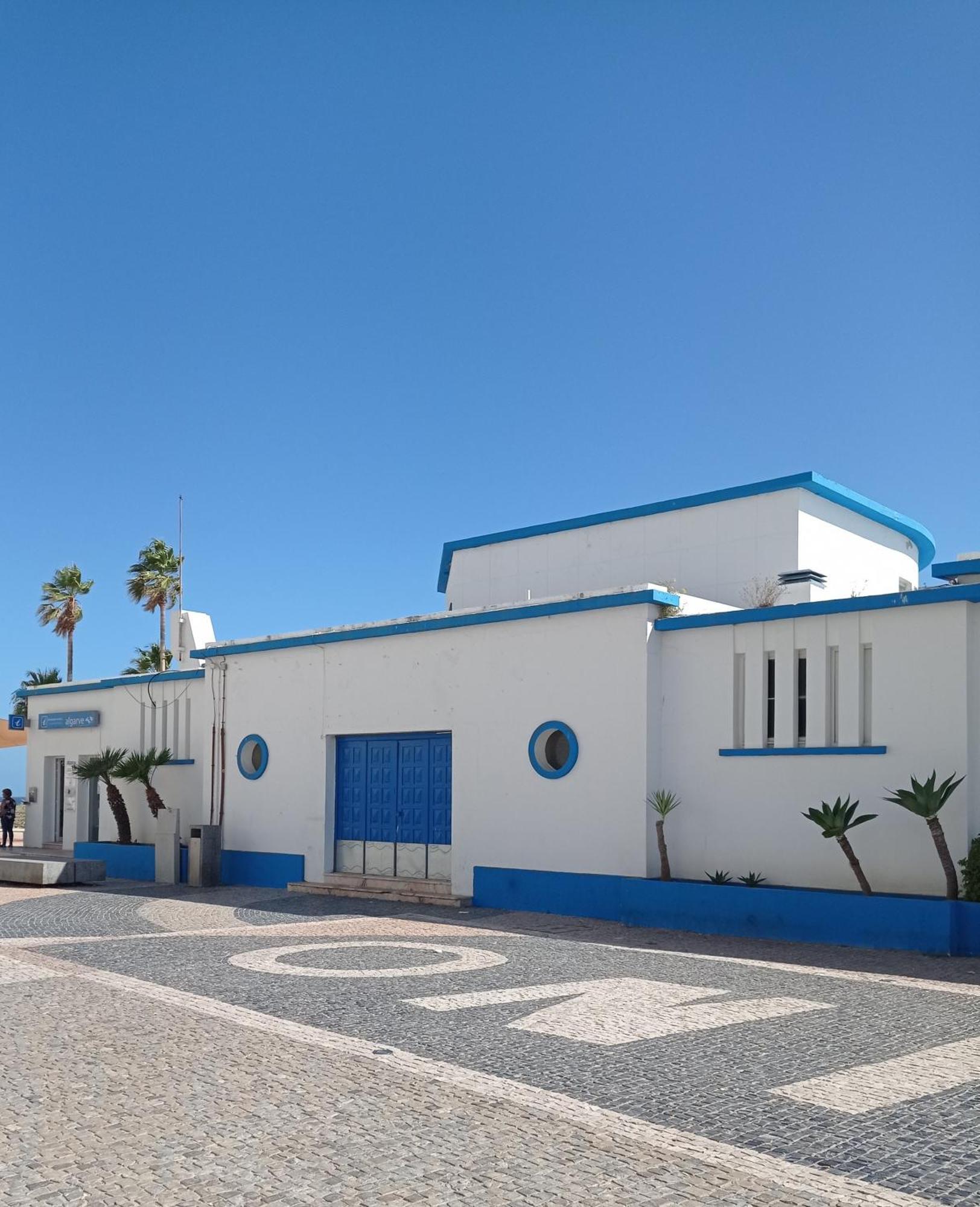 Casino Blu: 50M To Beach, In Town Center アルマカオ・デ・ペラ エクステリア 写真